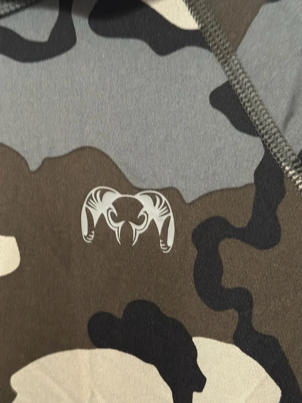 KUIU Gila Camo Performance Top  Women’s Size Small Green & Black - Picture 8 of 15